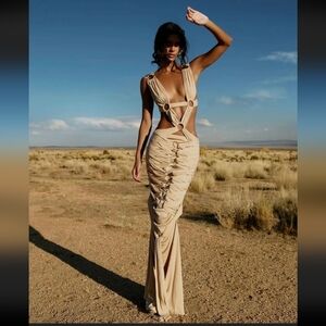 Elegant Beige Maxi Dress with Cutout Design By Micas Size XS